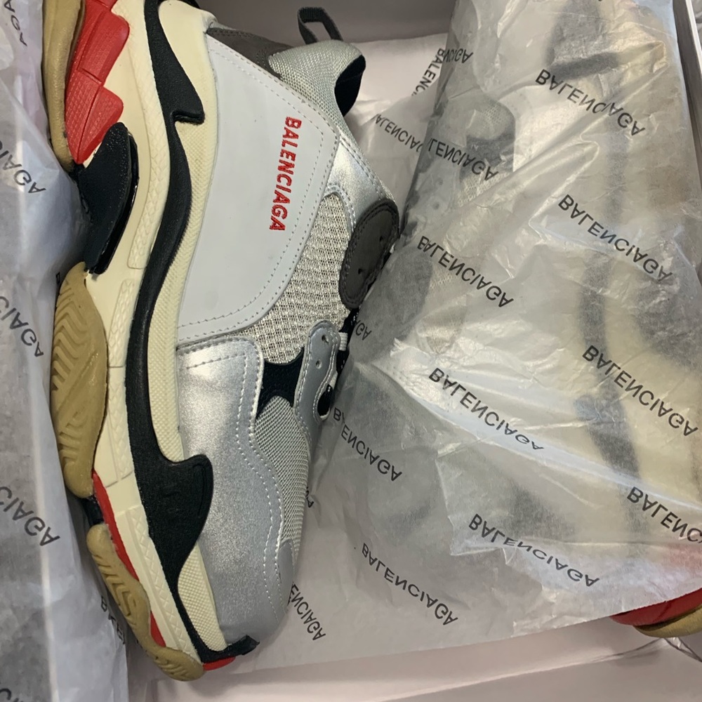Balenciaga Triple s